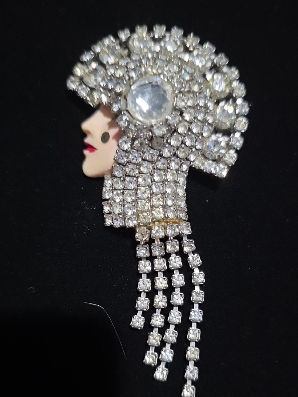 Crystal Head Silhouette Brooch - Clear Rhinestone Women’s Jewelry